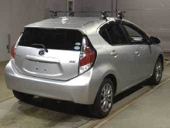 TOYOTA AQUA 2016 Image 2