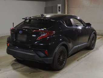 TOYOTA C-HR 2019 Image 2