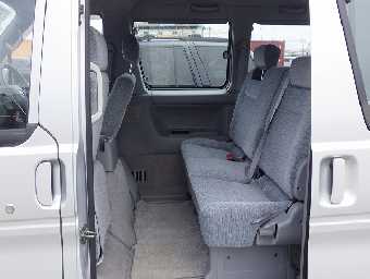 MAZDA BONGO FRIENDEE 2004 Image 12