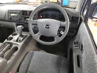 MAZDA BONGO FRIENDEE 2004 Image 9