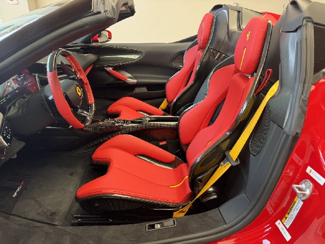 FERRARI SF90 SPIDER 2023 Image 24