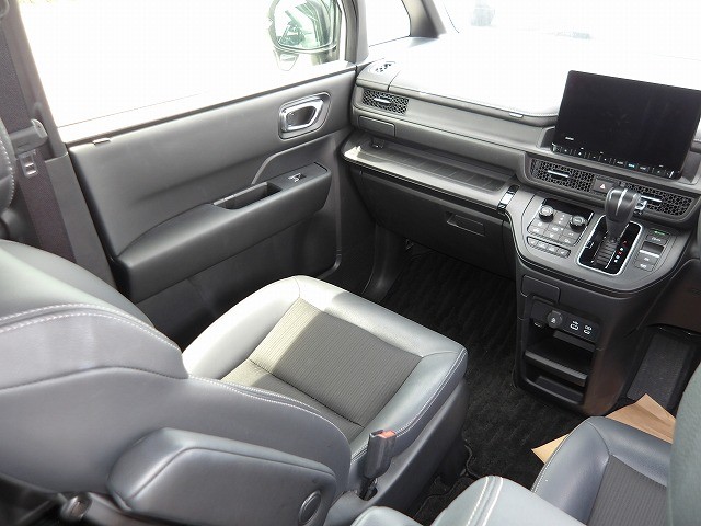 HONDA STEPWGN 2023 Image 23