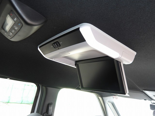 HONDA STEPWGN 2023 Image 24