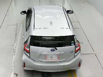 TOYOTA AQUA 2021 Image 8