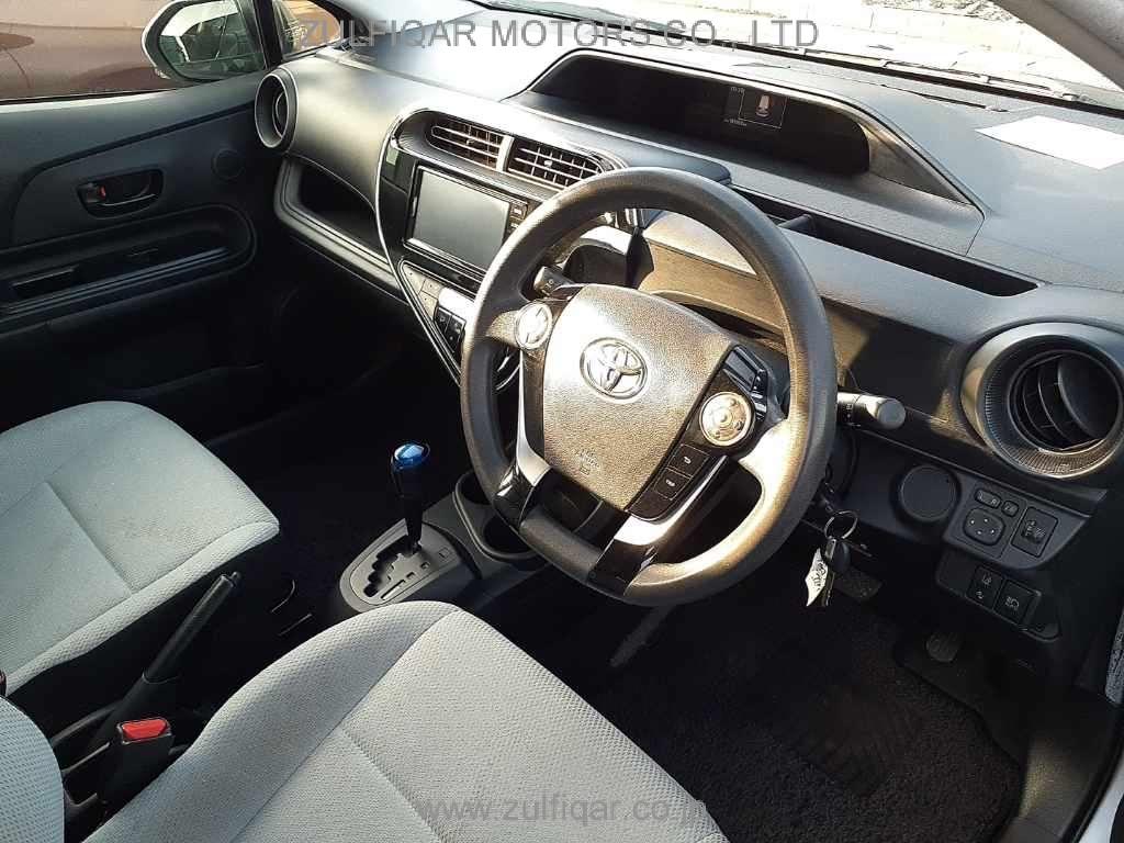 TOYOTA AQUA 2021 Image 9
