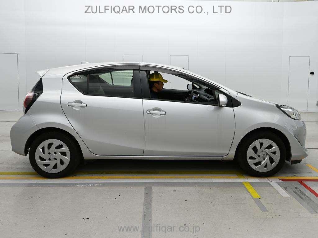 TOYOTA AQUA 2021 Image 3
