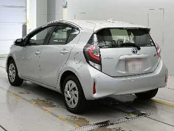 TOYOTA AQUA 2021 Image 6