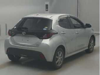TOYOTA YARIS 2021 Image 2