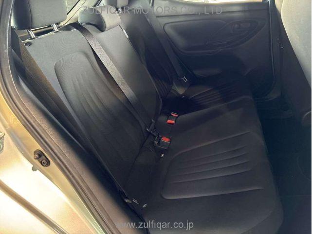 TOYOTA YARIS 2021 Image 8