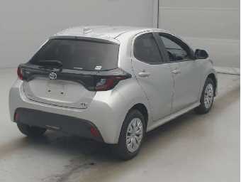 TOYOTA YARIS 2022 Image 2