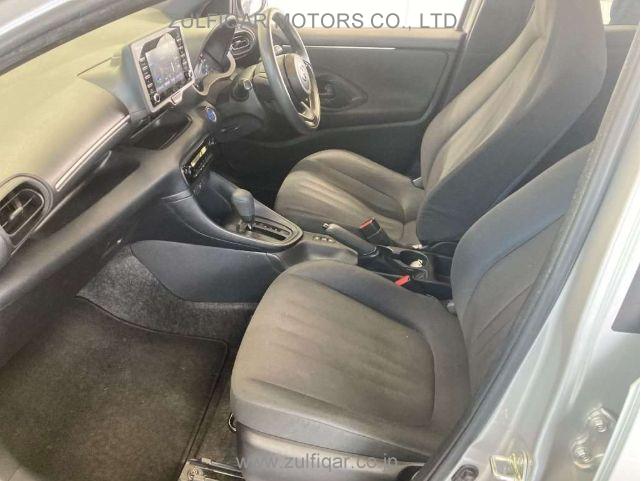 TOYOTA YARIS 2022 Image 11