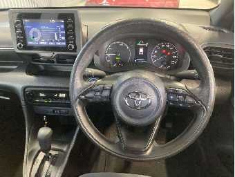 TOYOTA YARIS 2022 Image 8