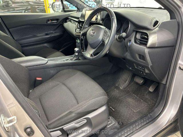 TOYOTA C-HR 2019 Image 5
