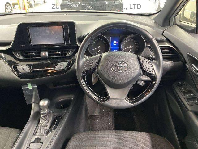 TOYOTA C-HR 2019 Image 6