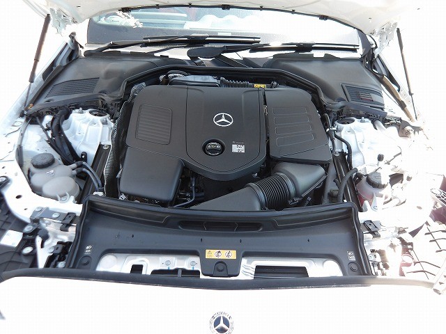 MERCEDES BENZ C CLASS 2022 Image 24