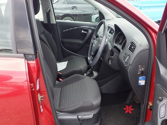 VOLKSWAGEN POLO 2014 Image 26