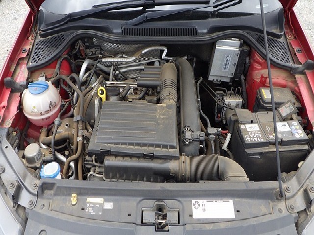 VOLKSWAGEN POLO 2014 Image 32