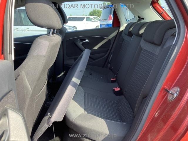 VOLKSWAGEN POLO 2014 Image 9