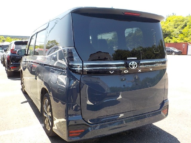 TOYOTA VOXY 2023 Image 22