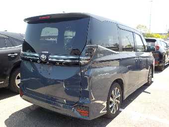TOYOTA VOXY 2023 Image 4