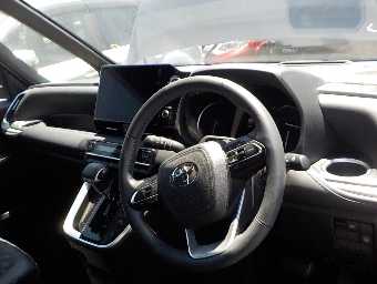 TOYOTA VOXY 2023 Image 5
