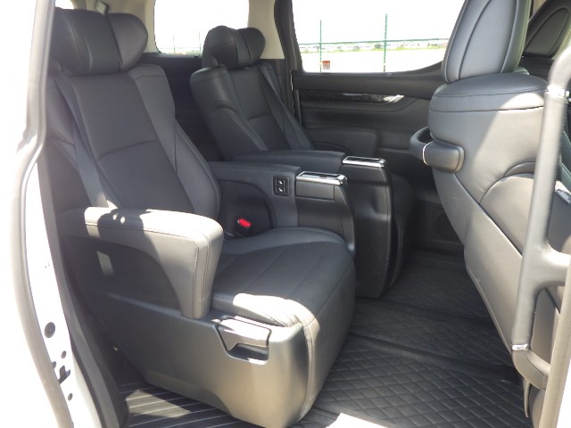 TOYOTA ALPHARD 2023 Image 40