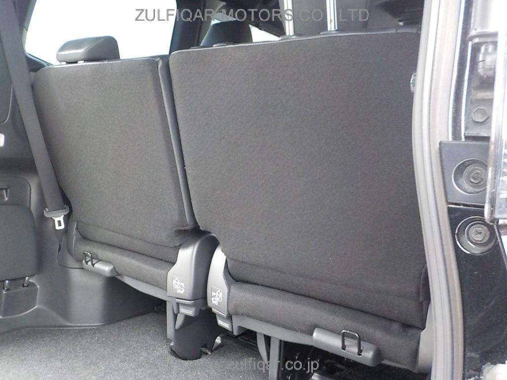 TOYOTA VOXY 2023 Image 11
