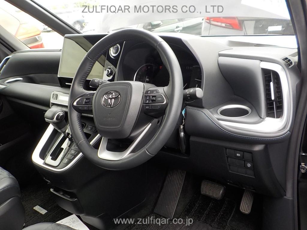 TOYOTA VOXY 2023 Image 5