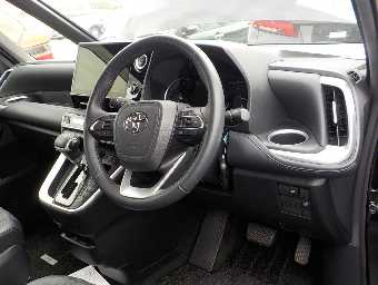 TOYOTA VOXY 2023 Image 5