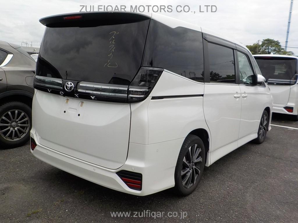 TOYOTA VOXY 2022 Image 4