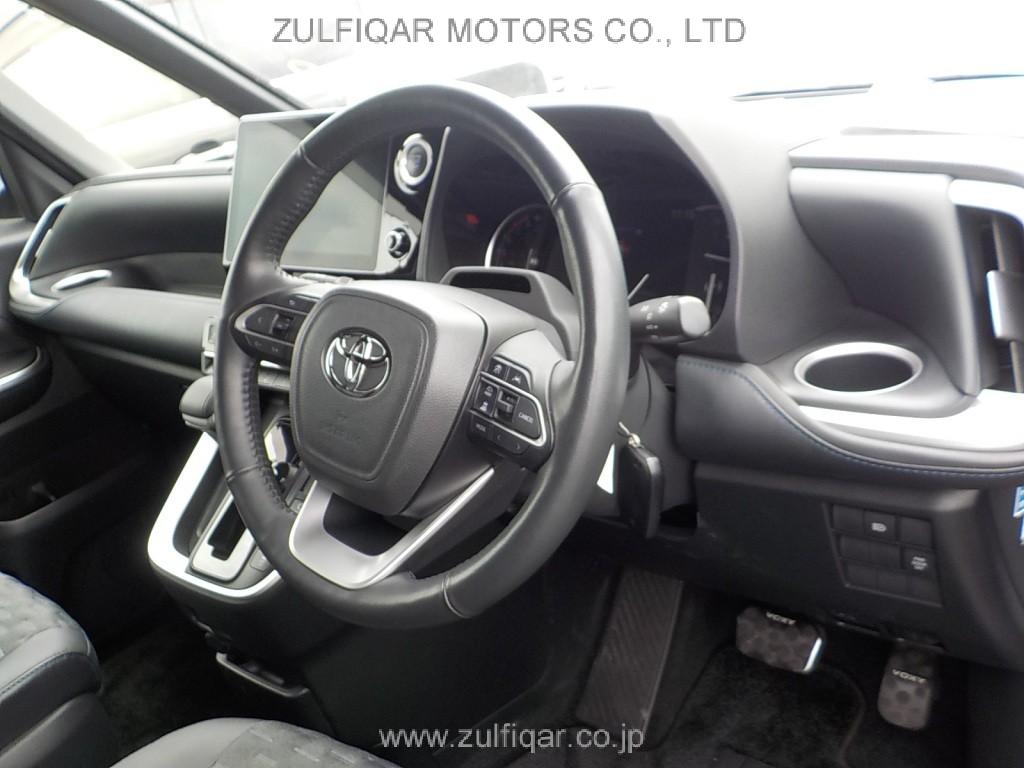 TOYOTA VOXY 2022 Image 5