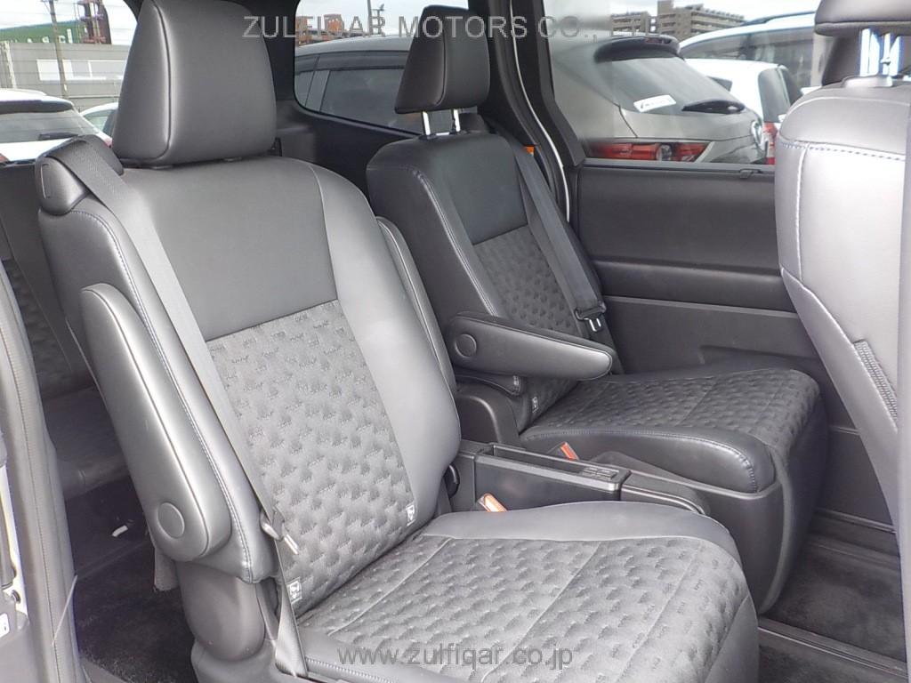 TOYOTA VOXY 2022 Image 10