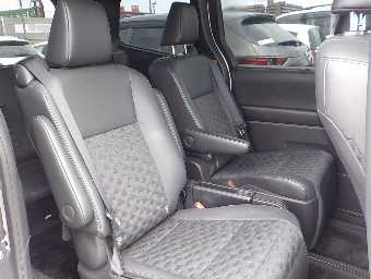 TOYOTA VOXY 2022 Image 10