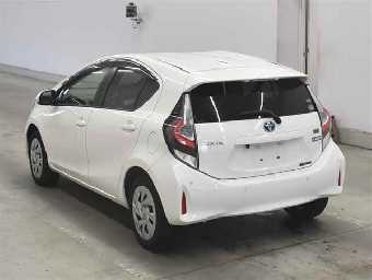 TOYOTA AQUA 2021 Image 3
