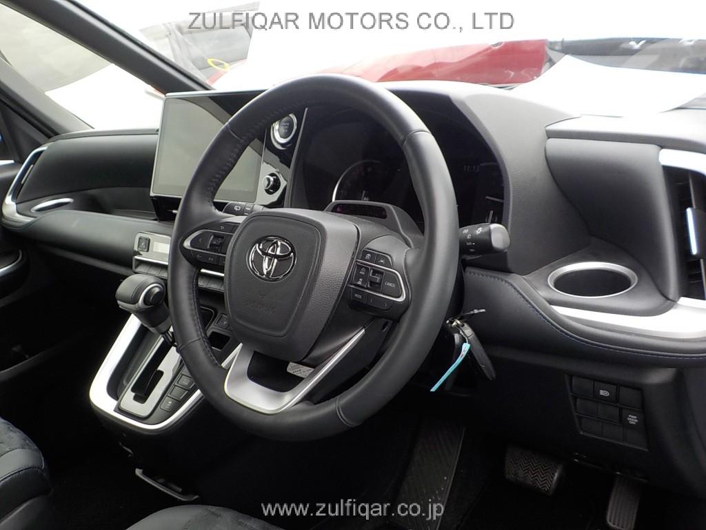 TOYOTA VOXY 2023 Image 5