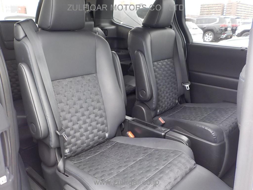 TOYOTA VOXY 2023 Image 10