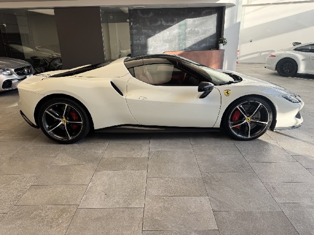 FERRARI 296GTS 2025 Image 19