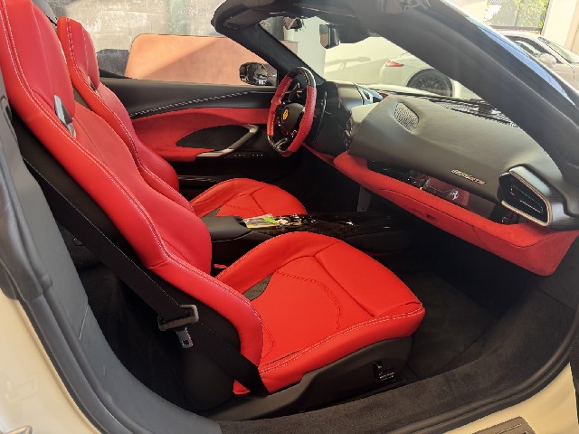 FERRARI 296GTS 2025 Image 28