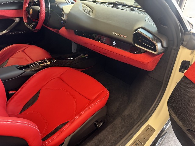 FERRARI 296GTS 2025 Image 42