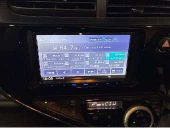 TOYOTA AQUA 2019 Image 11