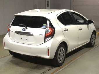 TOYOTA AQUA 2019 Image 2