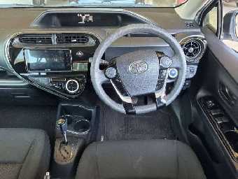 TOYOTA AQUA 2019 Image 6