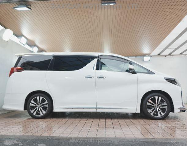 TOYOTA ALPHARD 2022 Image 3