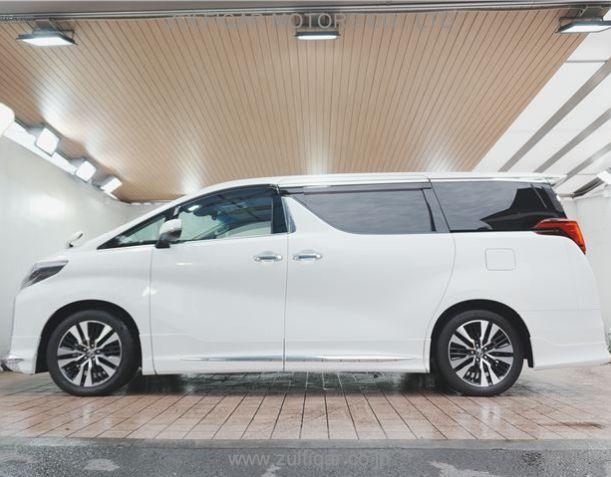 TOYOTA ALPHARD 2022 Image 4