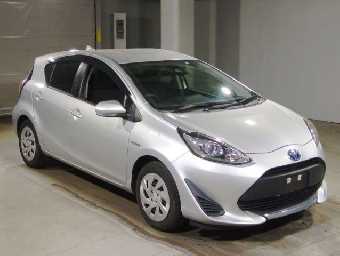 TOYOTA AQUA 2020 Image 3