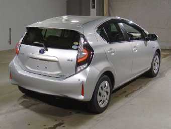 TOYOTA AQUA 2019 Image 2