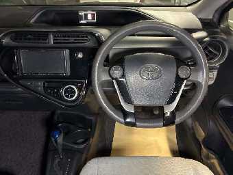 TOYOTA AQUA 2019 Image 6