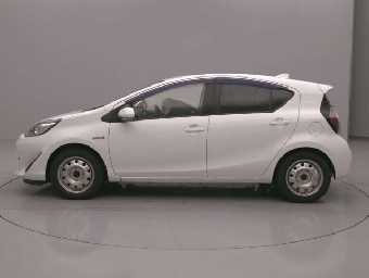 TOYOTA AQUA 2020 Image 5
