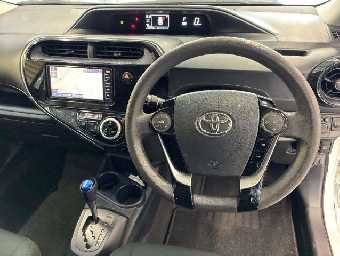 TOYOTA AQUA 2020 Image 8