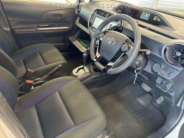 TOYOTA AQUA 2021 Image 7
